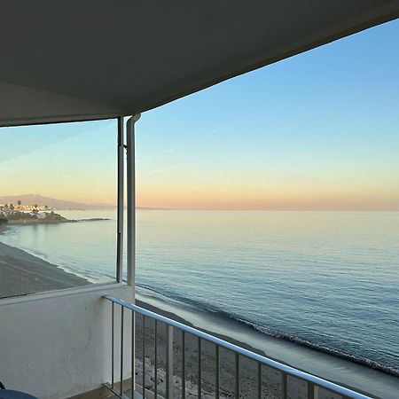 Apartamento Beachfront, Top Floor Corner 2-Bed, Estepona Paseo Exterior foto